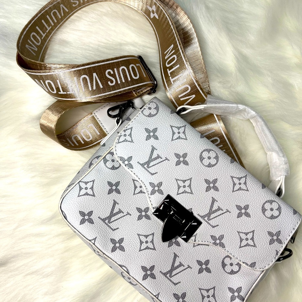 Woman’s crossbody bag